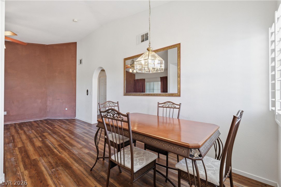 Photo 8 of 30, 424 Pine Haven Street #202
