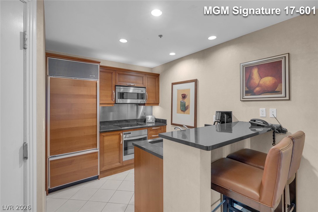 Photo 19 of 85, 145 E Harmon Avenue #1701&1703