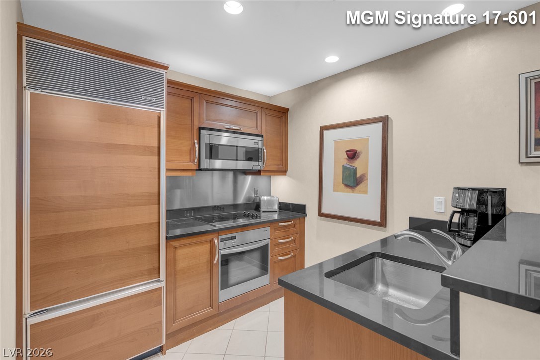 Photo 20 of 85, 145 E Harmon Avenue #1701&1703