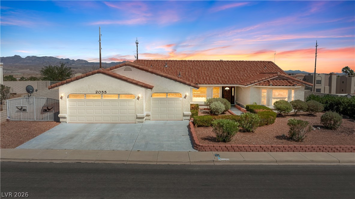 Photo 2 of 2055 Cholla Way