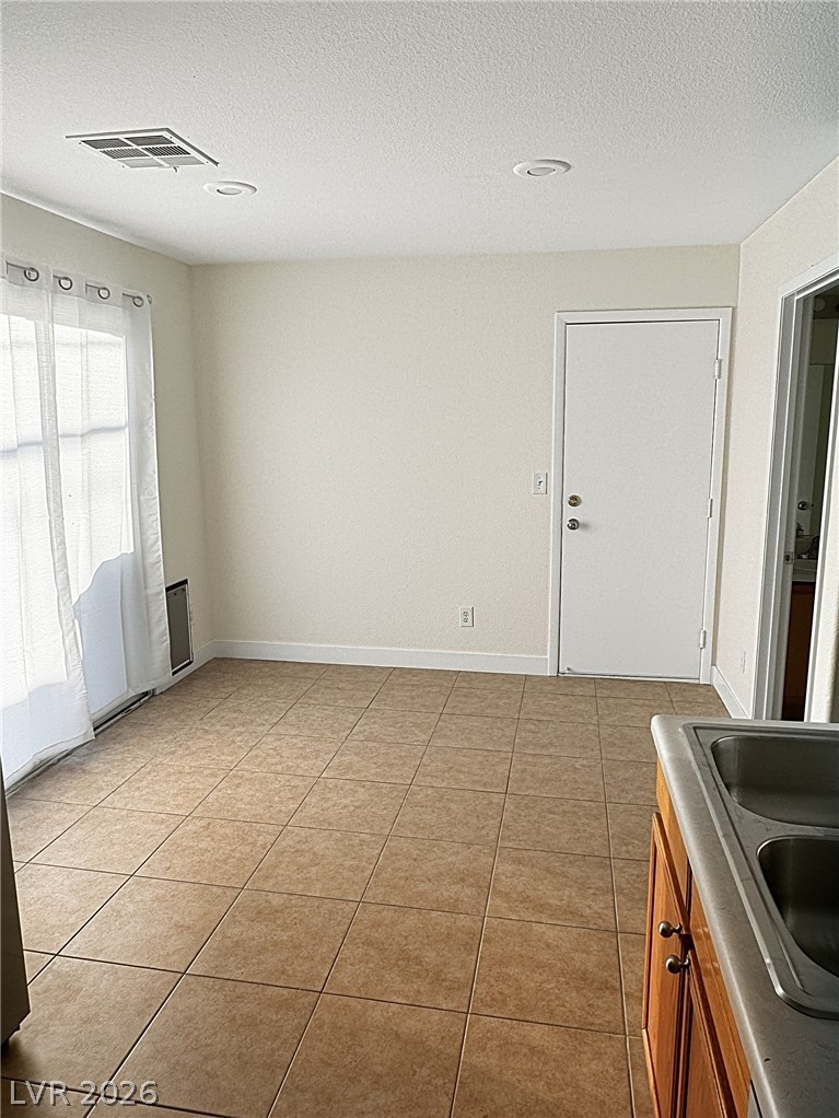 Photo 9 of 24, 2143 Tierra Del Verde Street