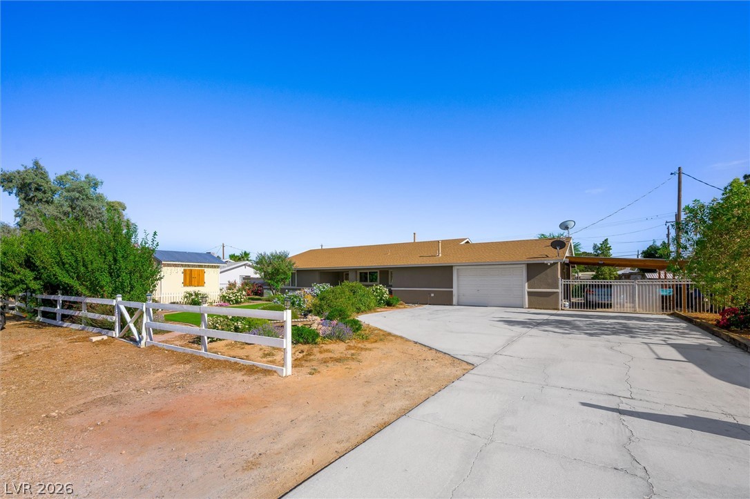 Photo 2 of 4709 W San Miguel Avenue