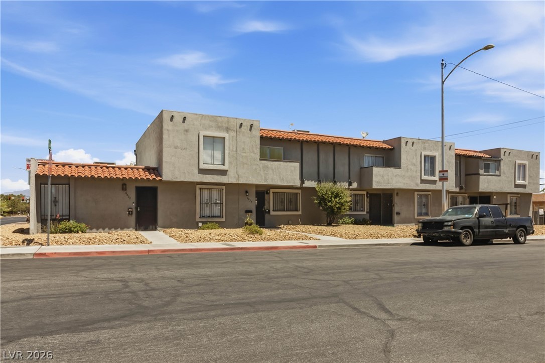 Photo 6 of 37, 6024 Pebble Beach Boulevard