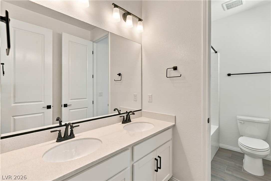 Photo 7 of 22, 5155 Dustin Keller Avenue