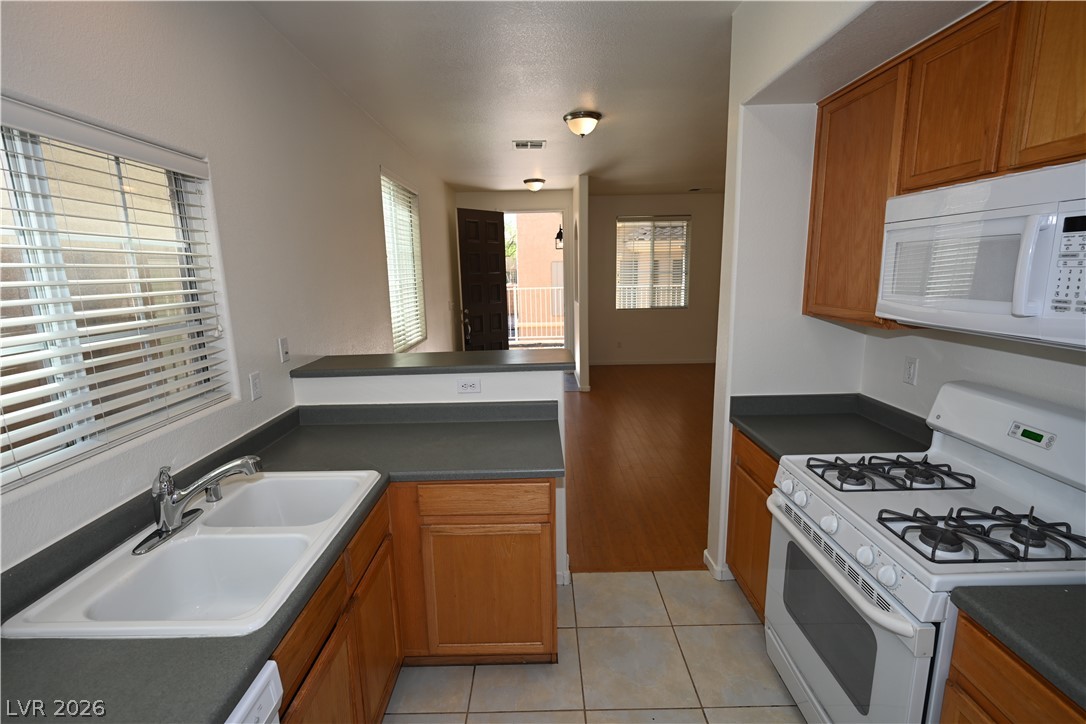Photo 4 of 9787 Beach Rose Court