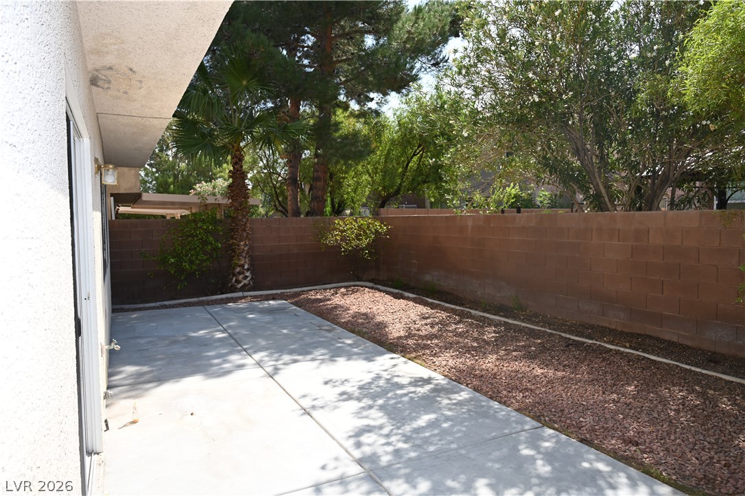 Photo 8 of 33, 9859 Erins Grove Court