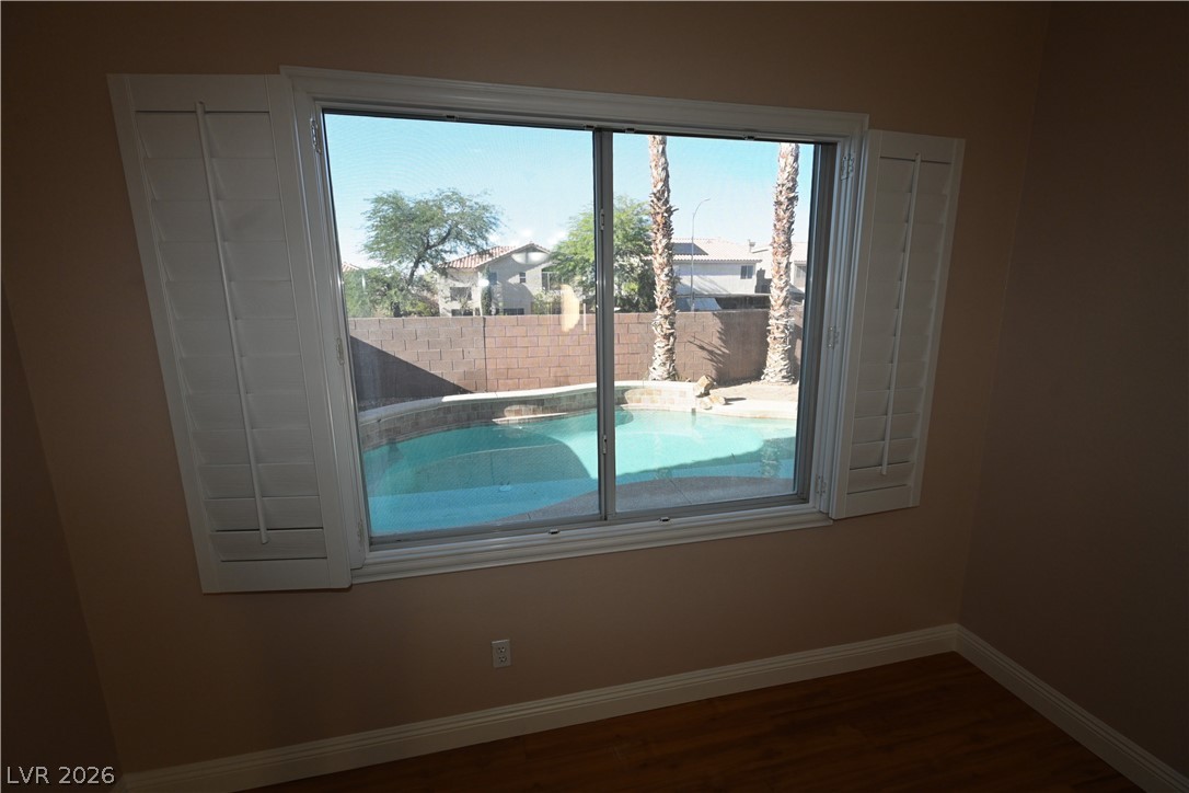Photo 4 of 9931 Sierra Canyon Way