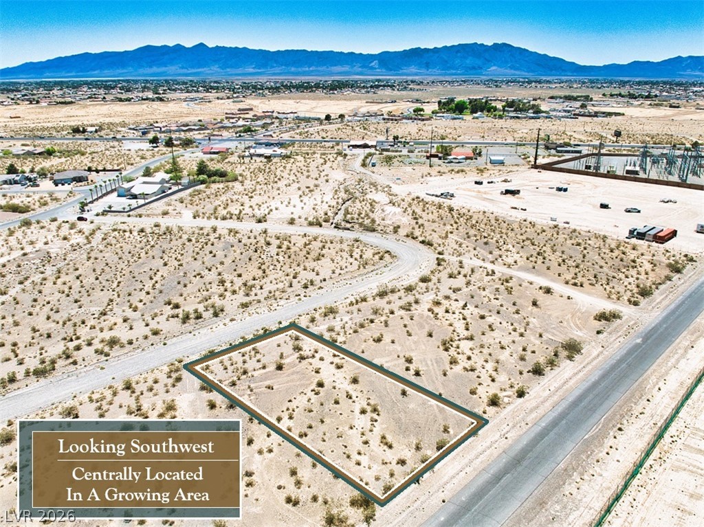 Photo 5 of 1720 E Mescalero Avenue