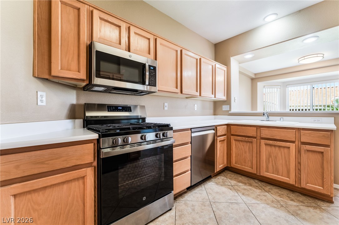 Photo 8 of 40, 10424 Marymont Place