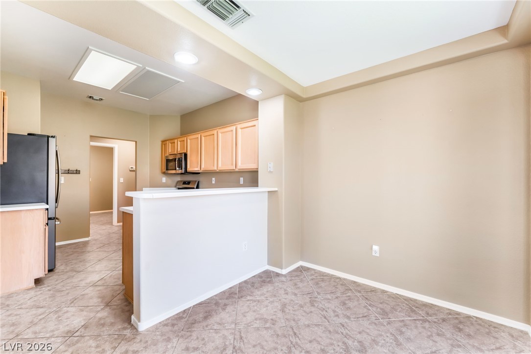 Photo 13 of 40, 10424 Marymont Place