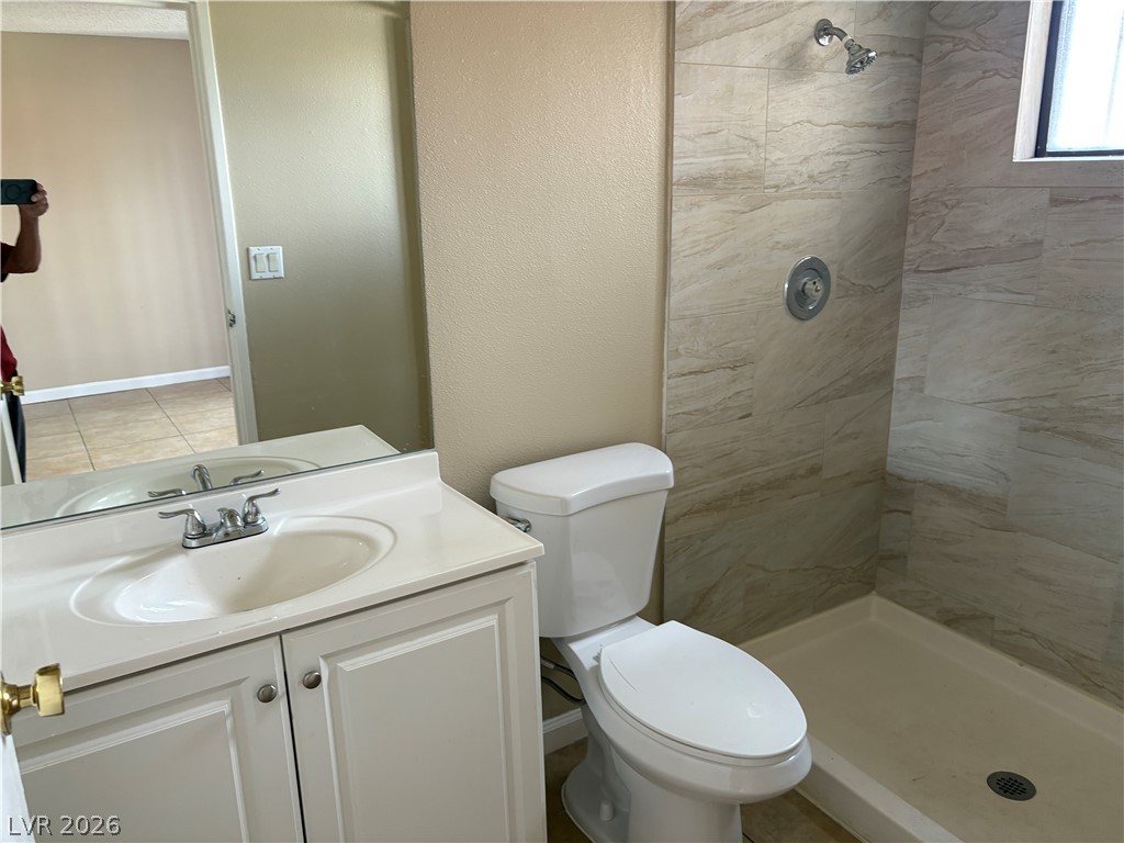 Photo 25 of 33, 2080 Karen Avenue #17