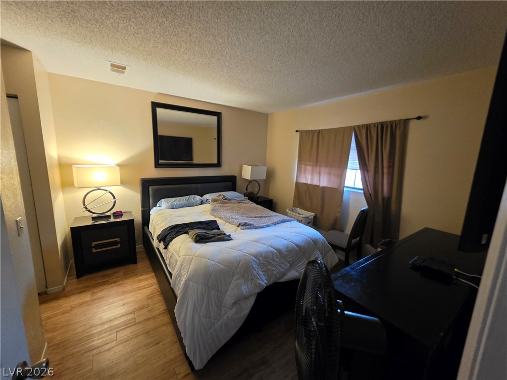Photo 6 of 11, 4211 Sanderling Circle #286