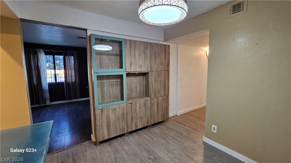 Photo 7 of 25, 1701 E Katie Avenue #33