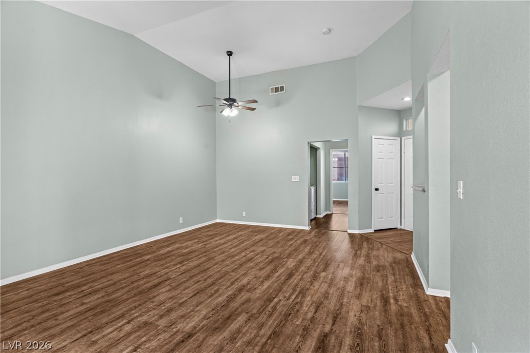 Photo 11 of 52, 5155 W Tropicana Avenue #2037