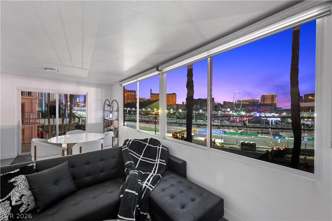 Photo 34 of 45, 205 E Harmon Avenue #406