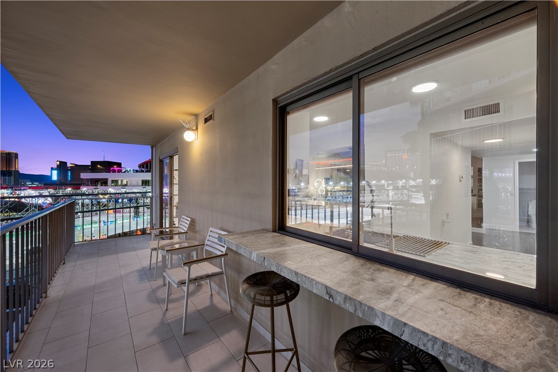 Photo 44 of 45, 205 E Harmon Avenue #406