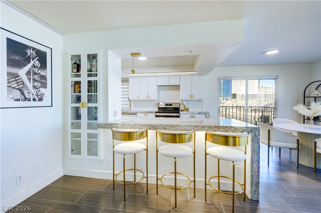 Photo 3 of 205 E Harmon Avenue #406