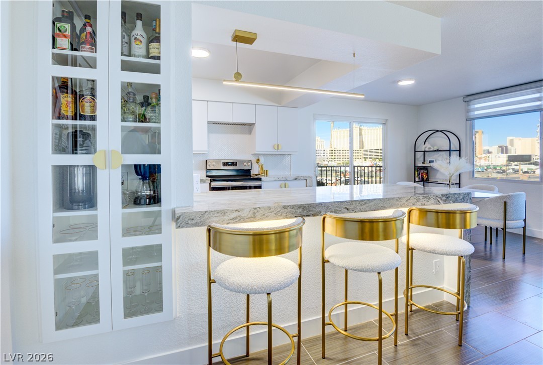Photo 5 of 205 E Harmon Avenue #406
