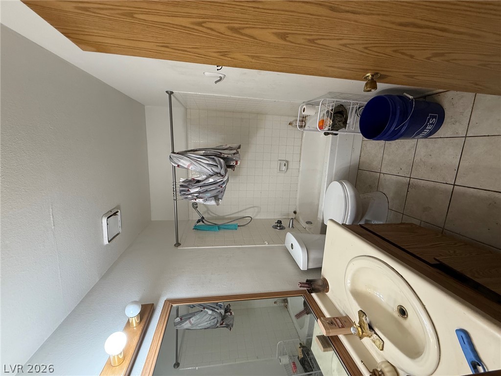 Photo 11 of 12, 3585 Arville Street #401A
