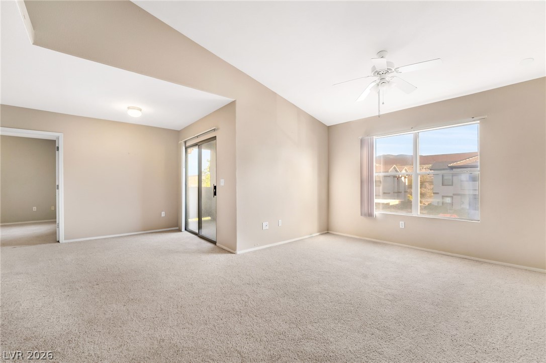 Photo 5 of 45 Maleena Mesa st #1227