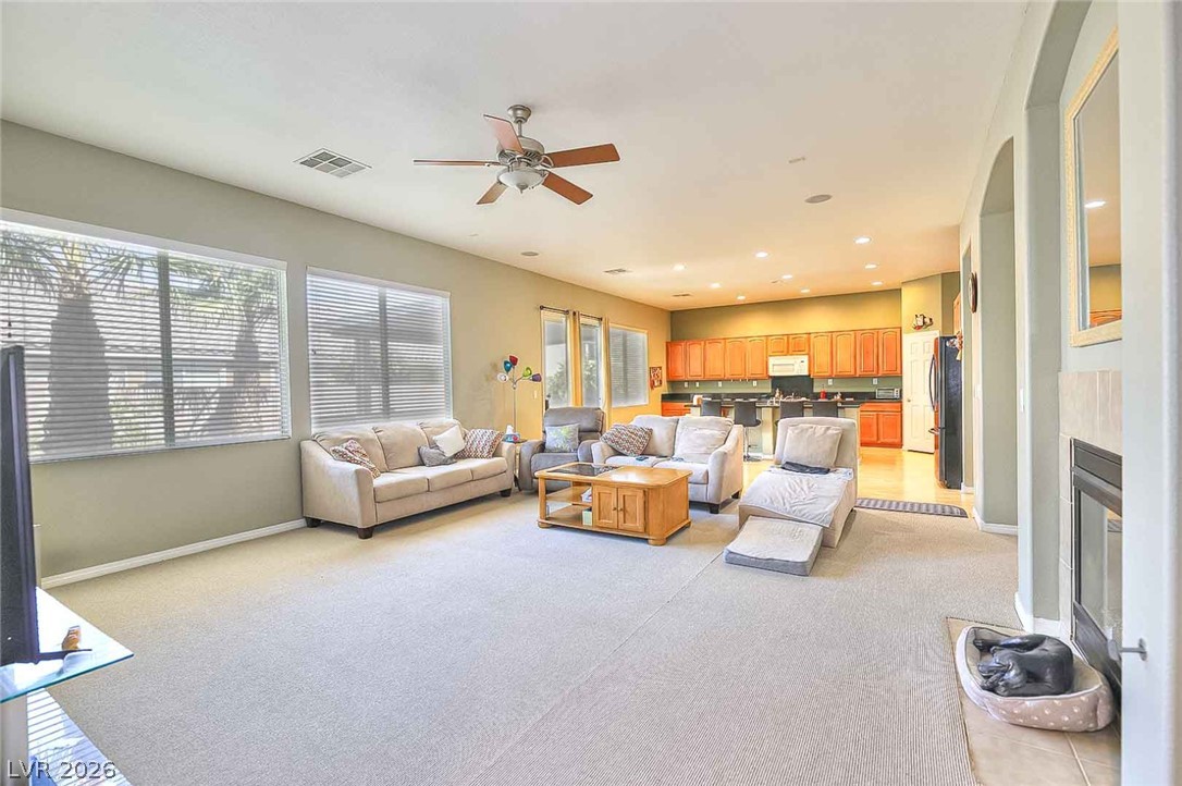 Photo 13 of 29, 6536 Black Oaks Street