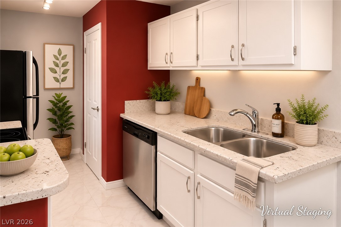 Photo 4 of 5211 Lindell Road #208