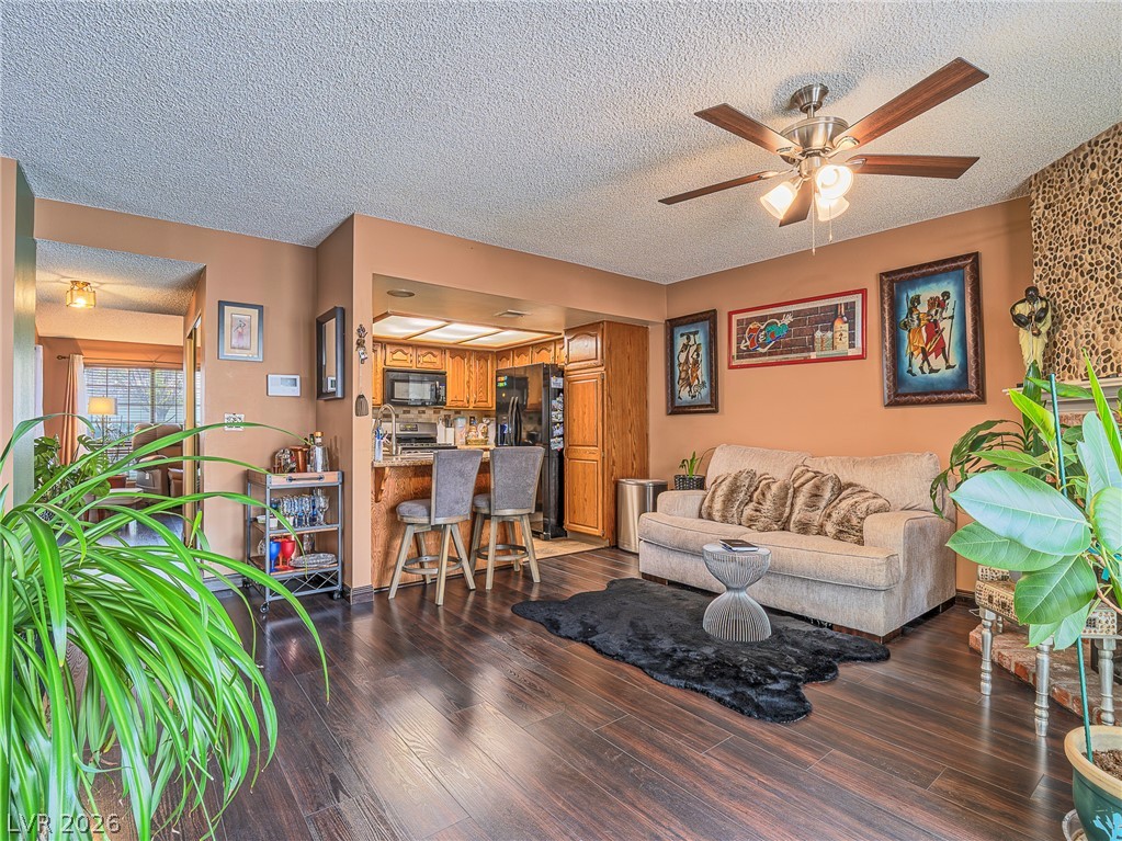 Photo 9 of 18, 505 Westridge Drive