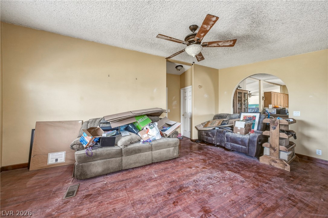 Photo 10 of 38, 4910 Mankins Street
