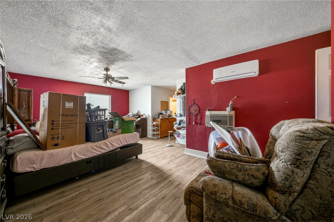 Photo 16 of 38, 4910 Mankins Street