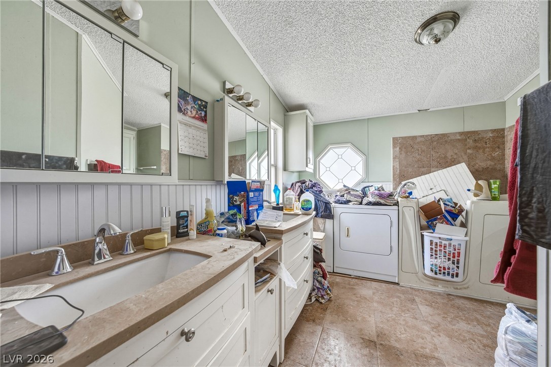 Photo 18 of 38, 4910 Mankins Street
