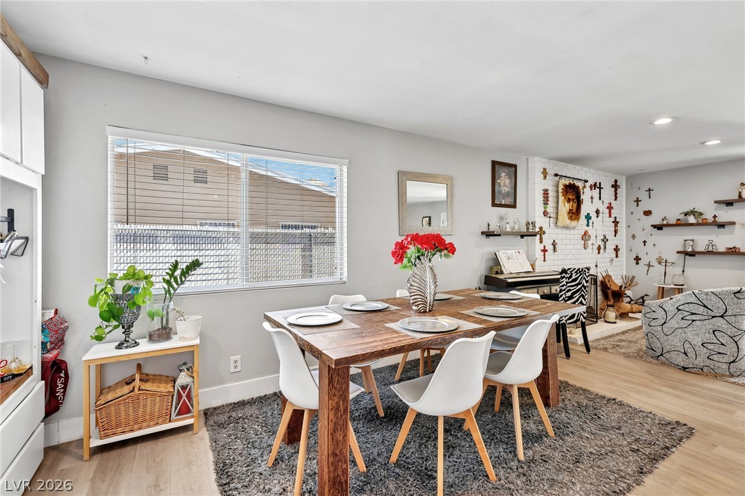 Photo 8 of 28, 1528 Saylor Way