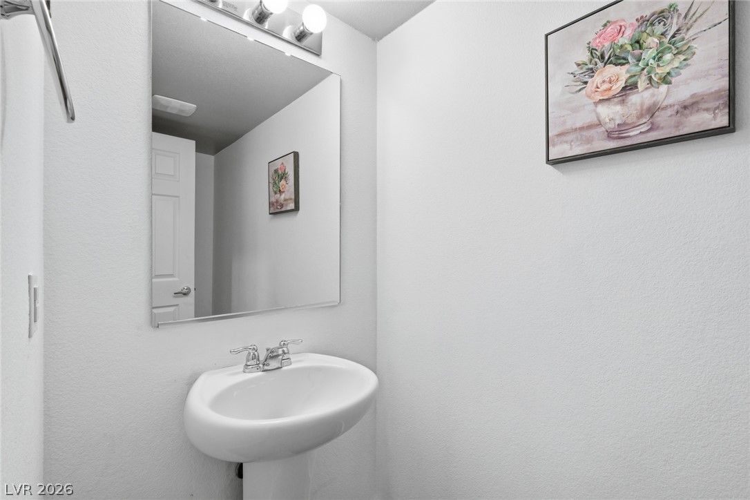 Photo 14 of 46, 4705 Blaise Avenue #102