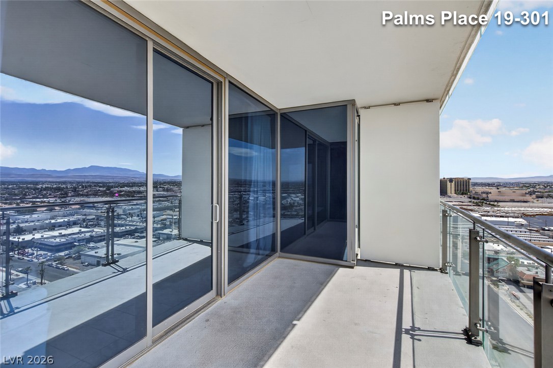 Photo 17 of 54, 4381 W Flamingo Road #1901