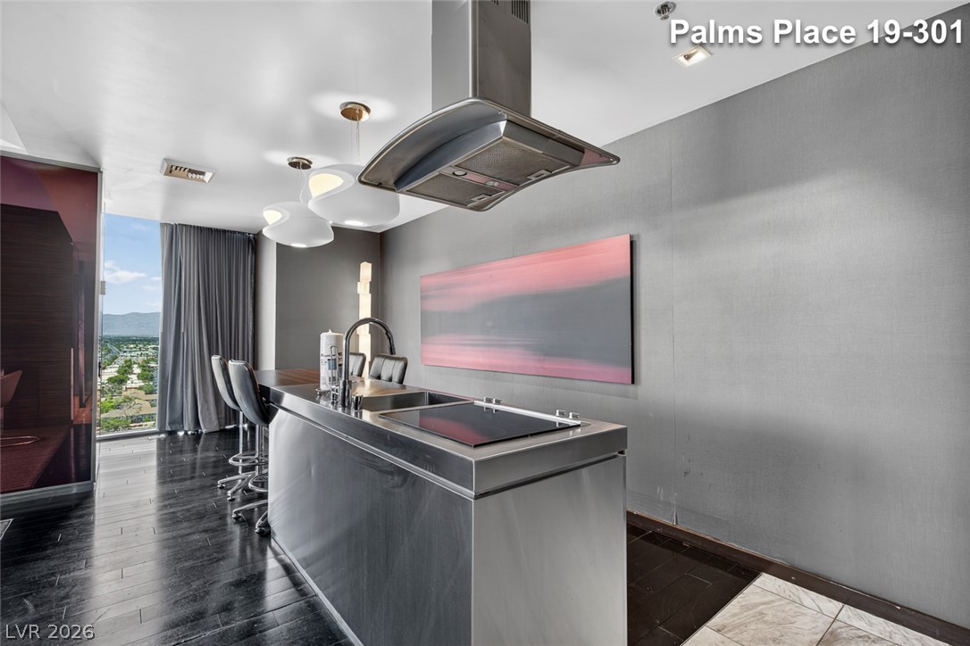 Photo 20 of 54, 4381 W Flamingo Road #1901
