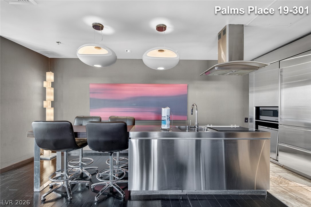 Photo 24 of 54, 4381 W Flamingo Road #1901