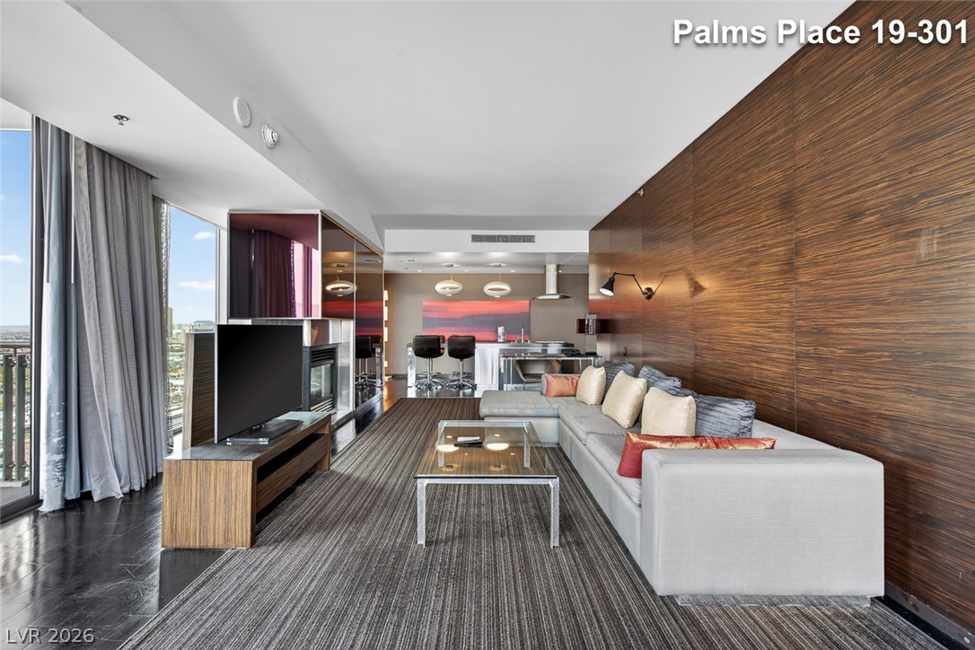 Photo 10 of 54, 4381 W Flamingo Road #1901
