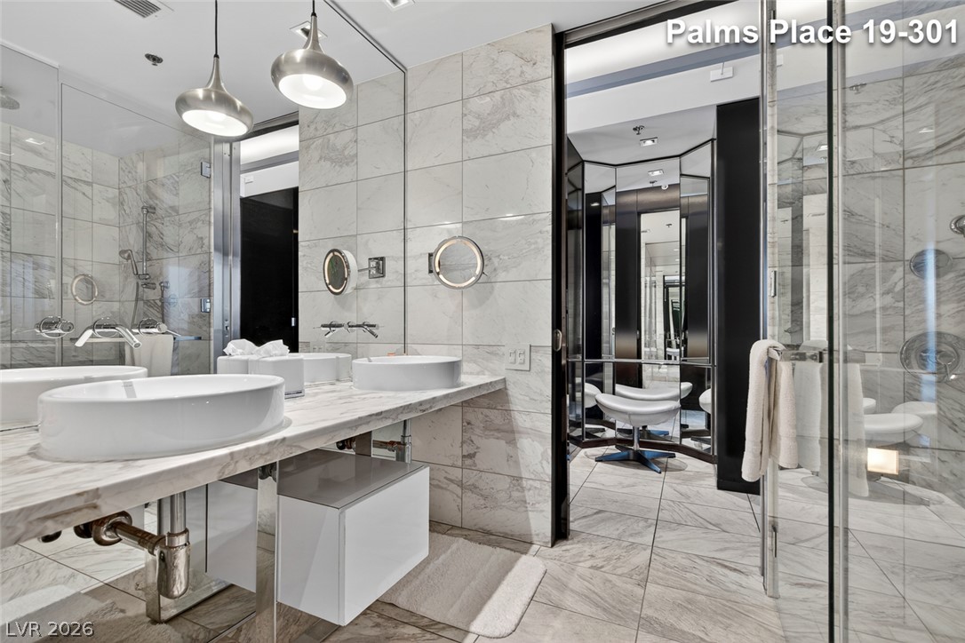 Photo 44 of 54, 4381 W Flamingo Road #1901