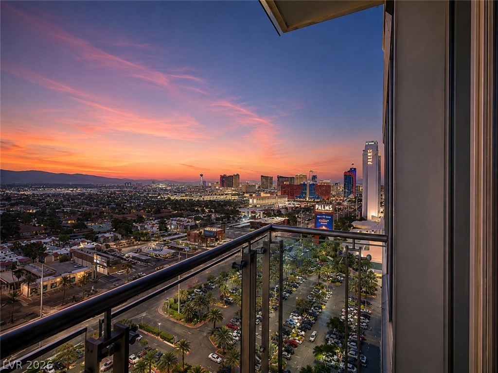Photo 5 of 4381 W Flamingo Road #1901