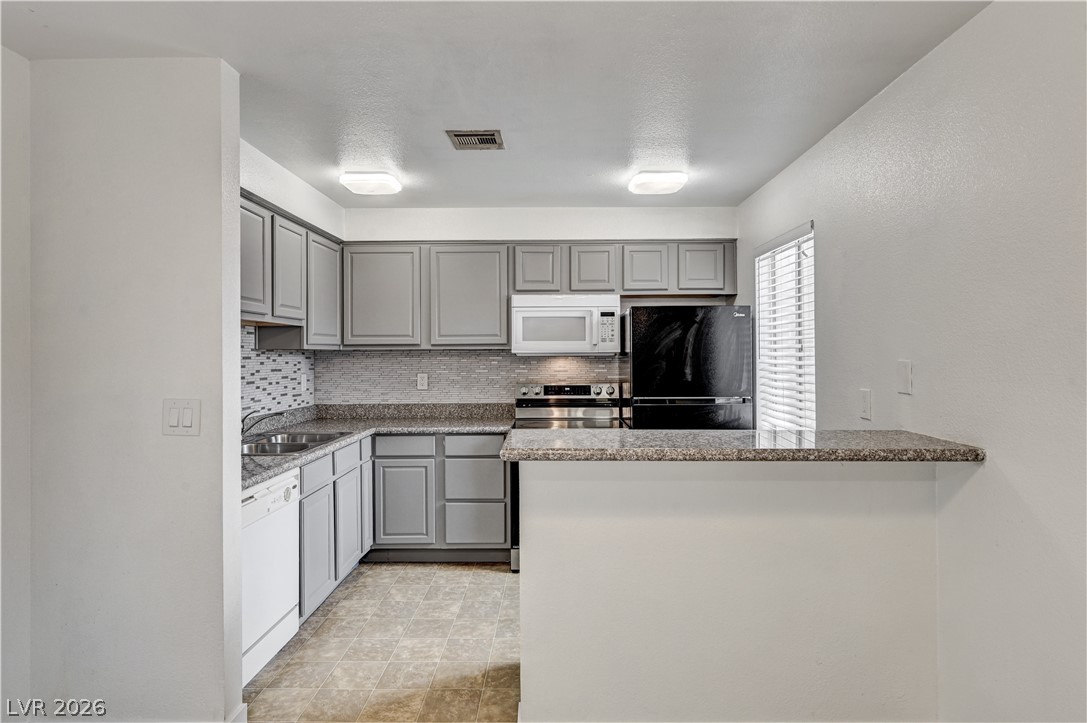 Photo 11 of 55, 5404 River Glen Drive #362