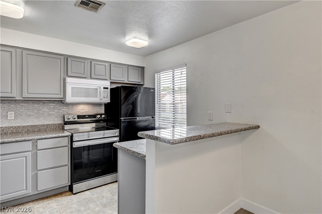Photo 12 of 55, 5404 River Glen Drive #362