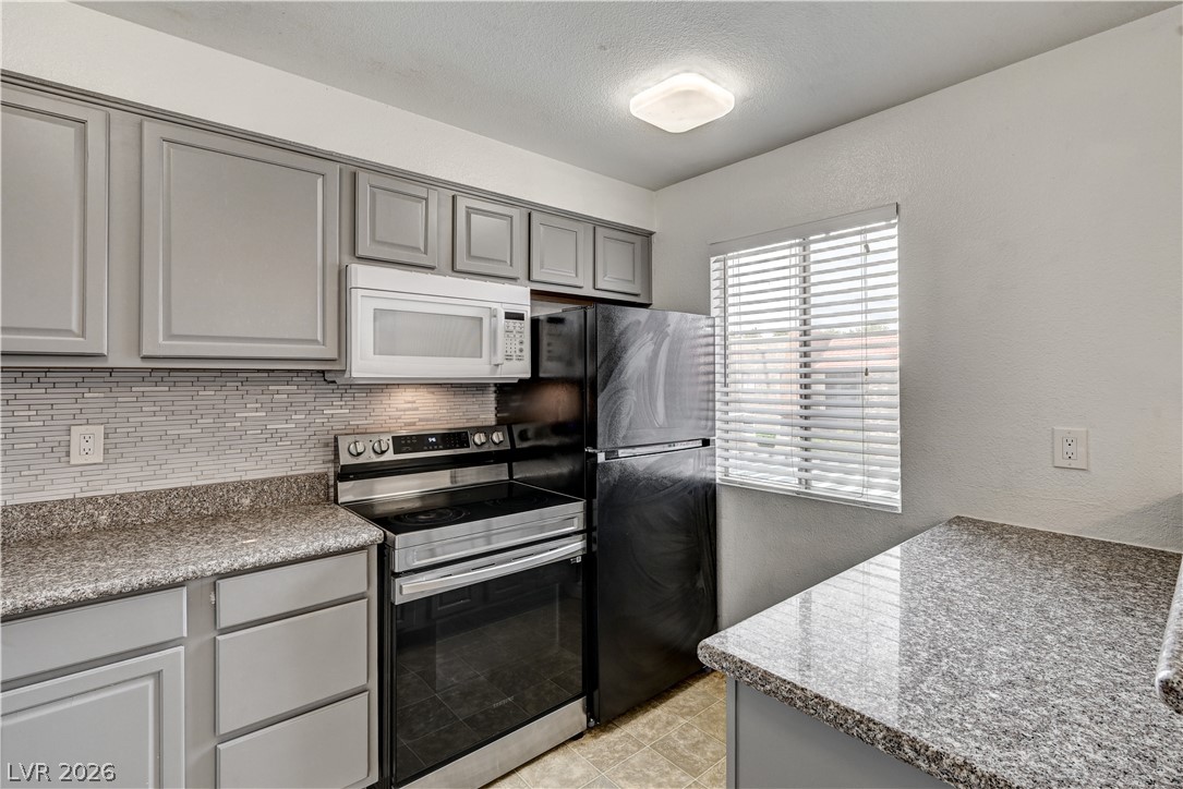 Photo 14 of 55, 5404 River Glen Drive #362
