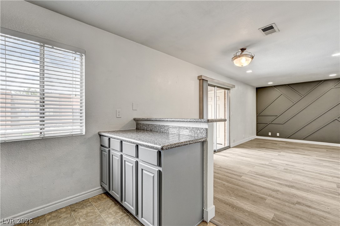 Photo 15 of 55, 5404 River Glen Drive #362