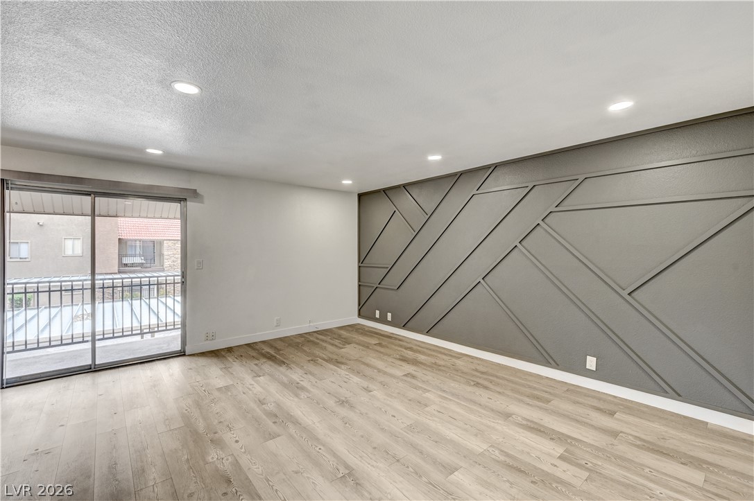 Photo 5 of 5404 River Glen Drive #362