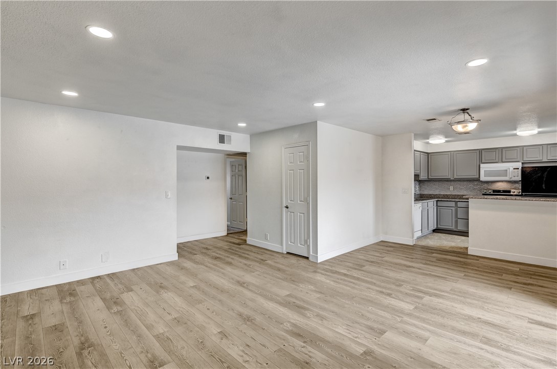 Photo 6 of 55, 5404 River Glen Drive #362