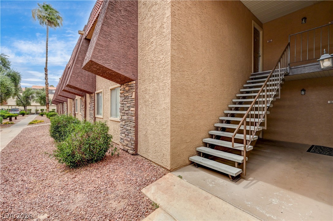 Photo 3 of 5404 River Glen Drive #362