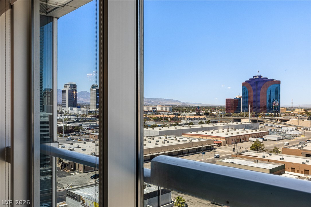 Photo 24 of 47, 4471 Dean Martin Drive #1410