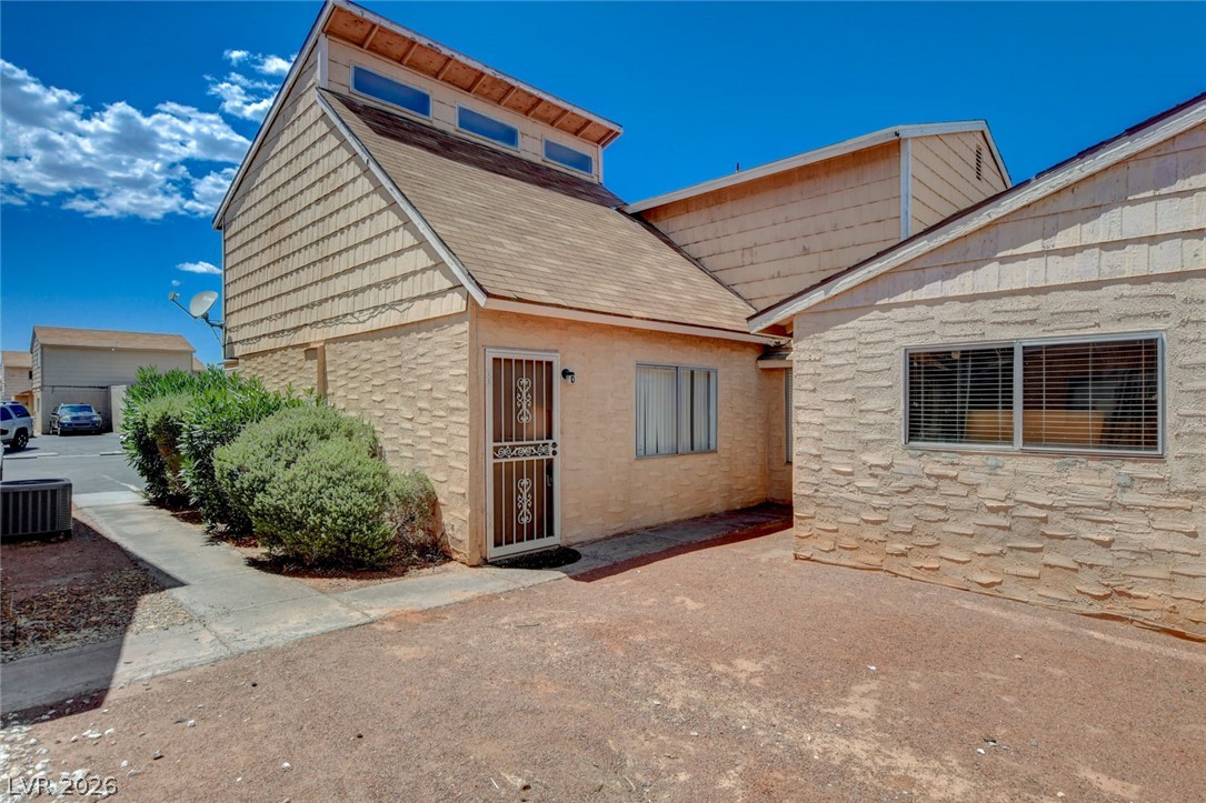 Photo 3 of 5198 Garden Lane #D
