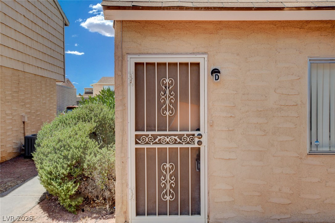 Photo 4 of 5198 Garden Lane #D