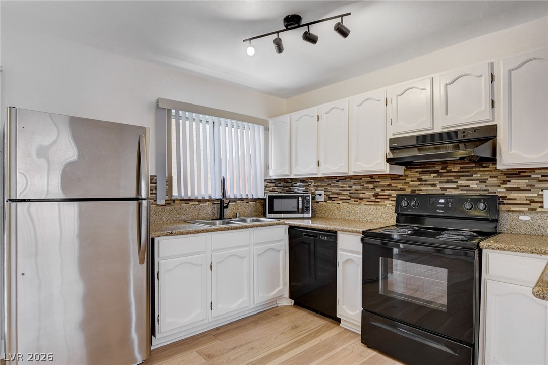 Photo 10 of 27, 5198 Garden Lane #D