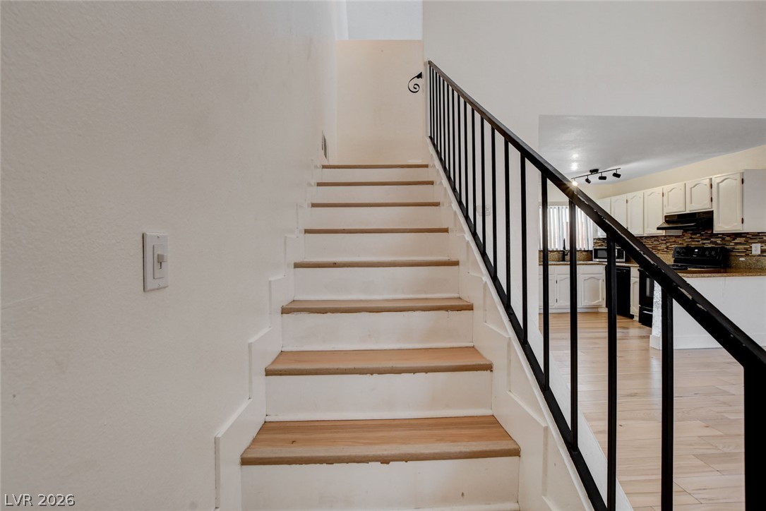 Photo 18 of 27, 5198 Garden Lane #D